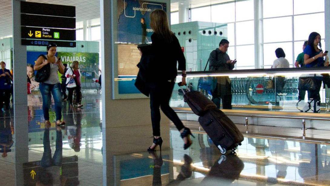 Mejoran los índices de turistas extranjeros en Colobia.
