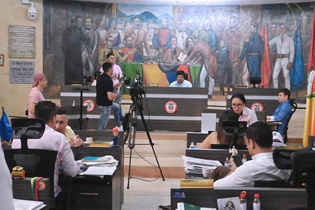 El proceso de elección continua. 