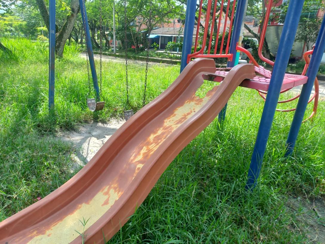 parque en estado de deterioro. 