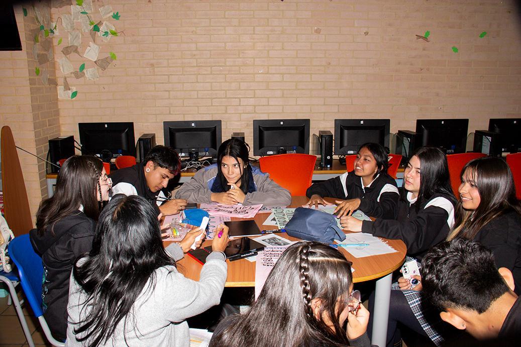 La experiencia ya comenzó a implementarse en colegios del país, como se subrayó ya, y ha mostrado resultados positivos.