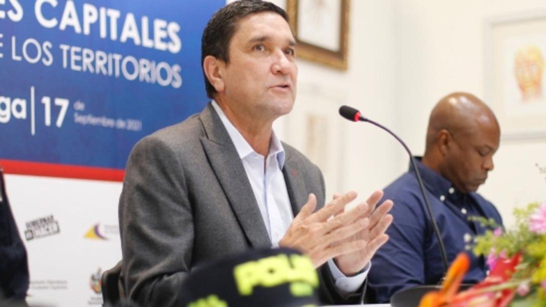 Juan Carlos Cárdenas, asprante al Senado por el Partido Oxígeno.