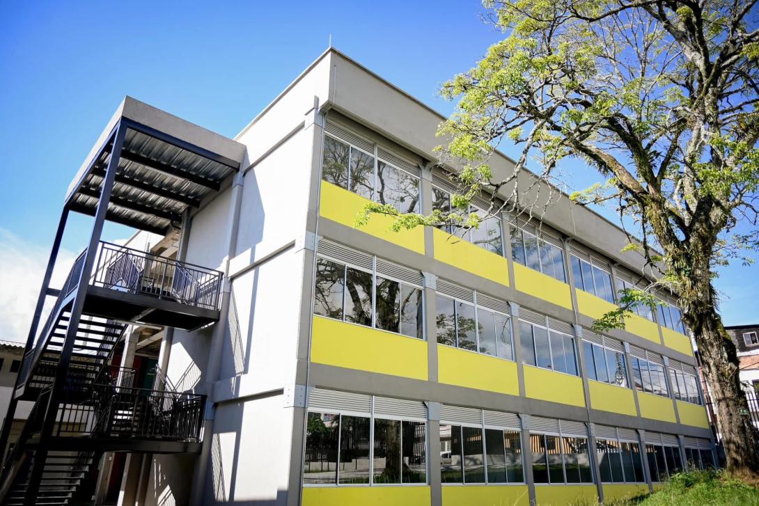 Proceso de matrículas en colegios de Ibagué