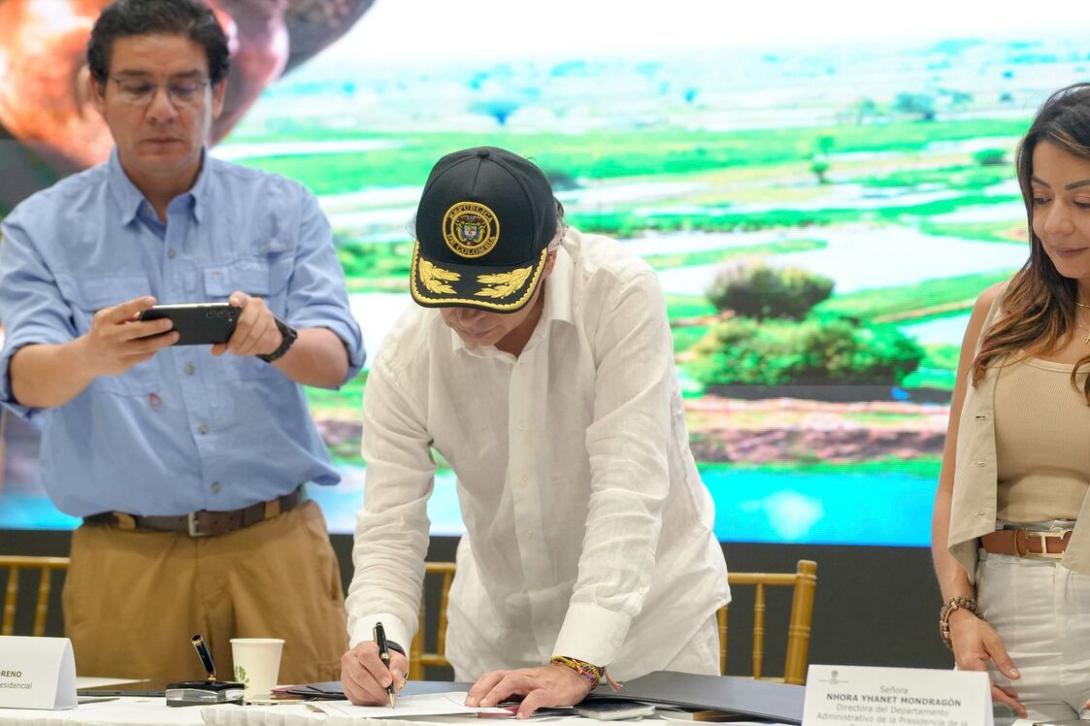 El presoidente Gustavo Petro, sanciono la Ley de Jurisdicción Agraria.