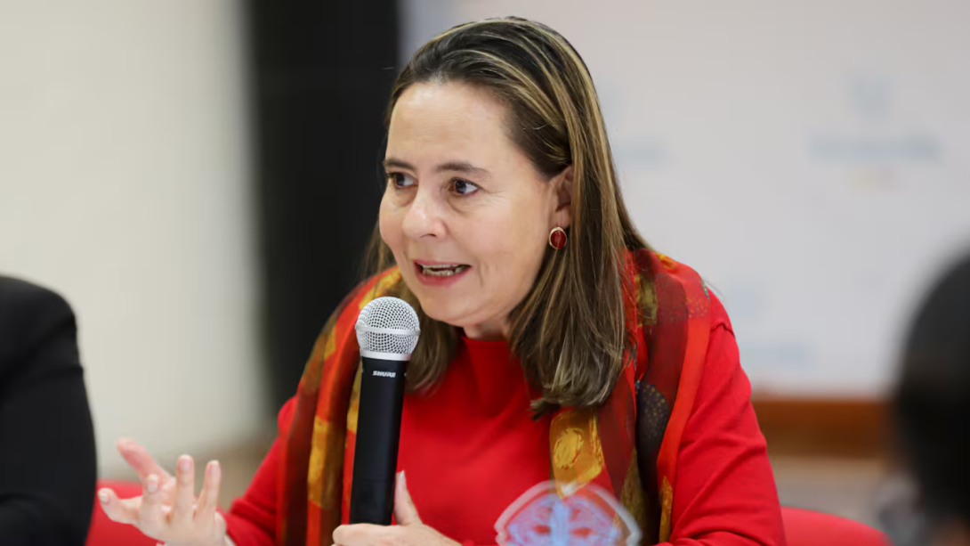 Helga Rivas, ministra de Vivienda.