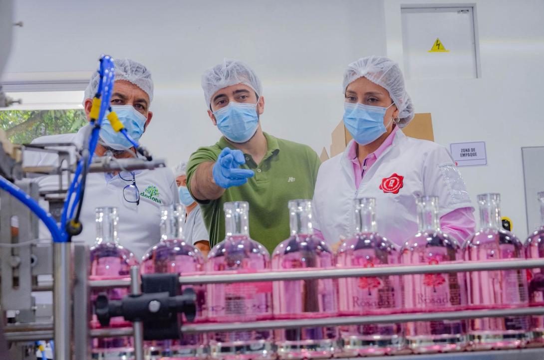 Aguardiente Tapa Rojas