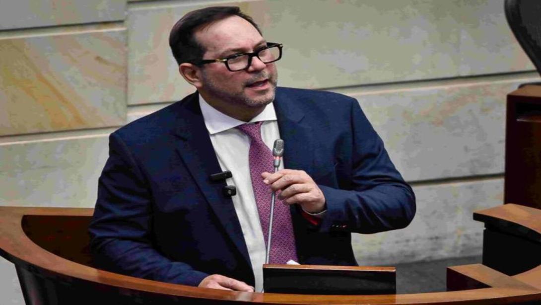 Ludio García, presidente del Senado.