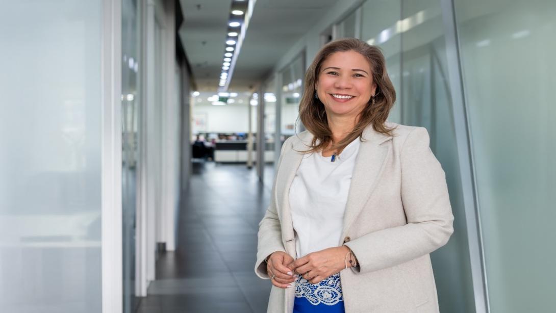 Ángela Álvarez, experta comisonada de la CREG