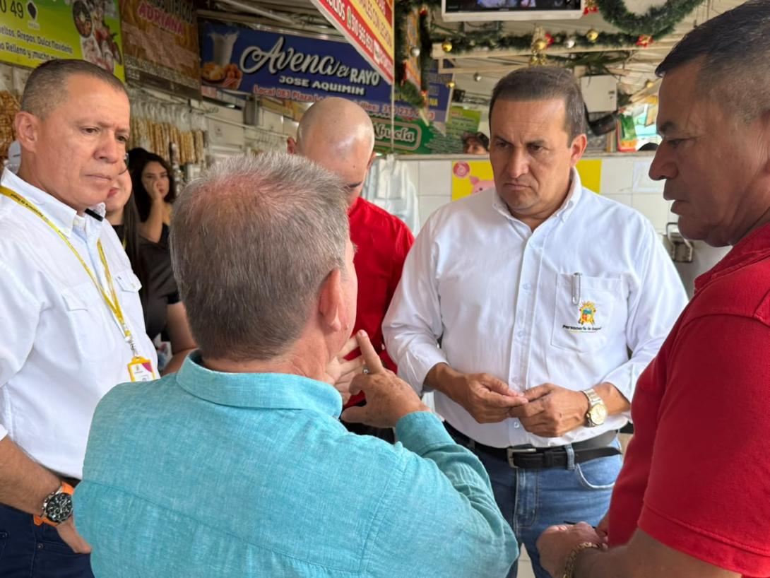 Visita de Personero Municipal en la Plaza la 21