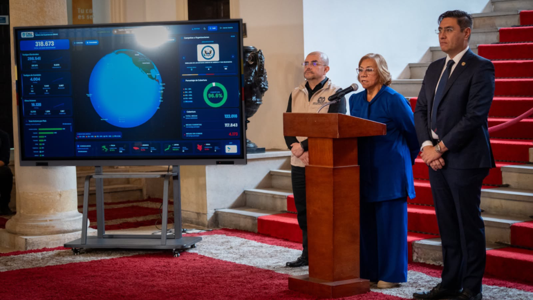 La canciller Rosa Villavicencio, abrió el proceso electoral colombiano en el exterior.