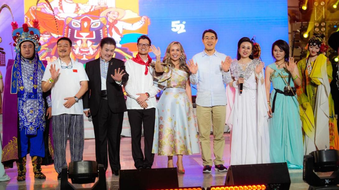 Embajador de China destaca la renovación de la Concha Acústica durante espectáculo internacional en Ibagué
