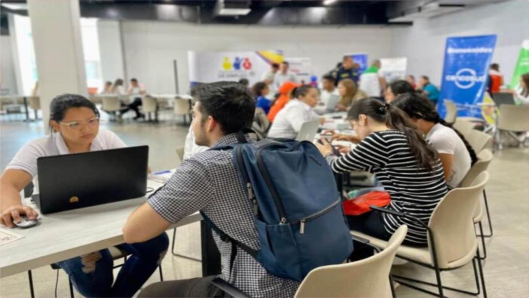 La tasa de desempleo en Colombia registró una leva reducción durante junio.