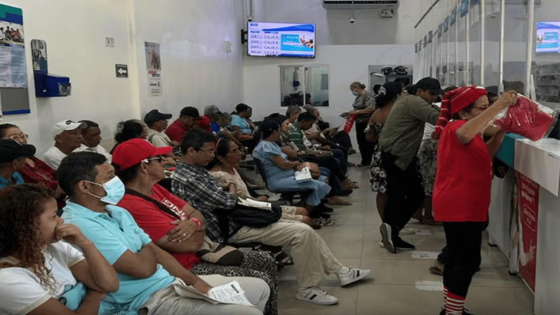 La consulta permitió conocer percepciones de los ciudadanos sobre las dificultades para reclamar medicamentos y sobre una de las propuestas que actualmente hace parte de la discusión legislativa.