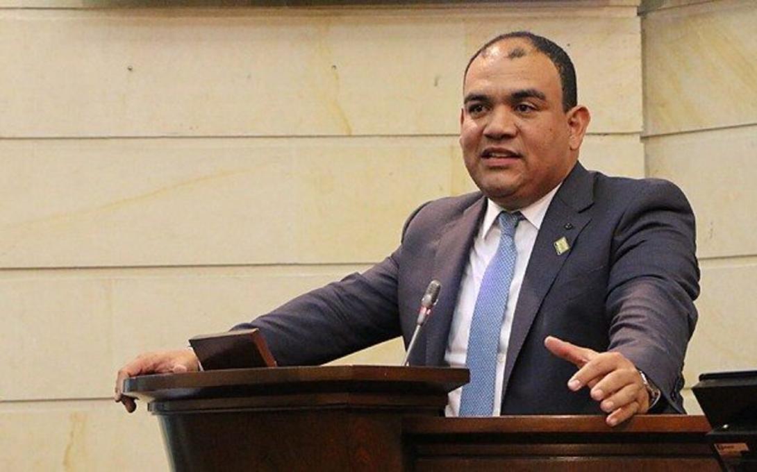 Senador, Antonio José Correa.z