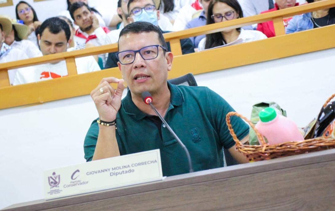 "solapado e irresponsable" Giovanny Molina a Petro por incendios