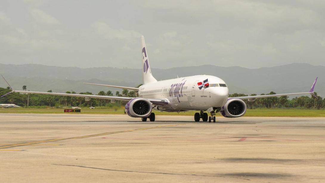 Colombia ocupa un lugar central dentro de esa expansión. Durante 2025, Arajet transportó 309.697 pasajeros punto a punto desde y hacia Colombia, a los que se sumaron cerca de 50.000 pasajeros que utilizaron su red para conectar desde Colombia hacia otros destinos.   