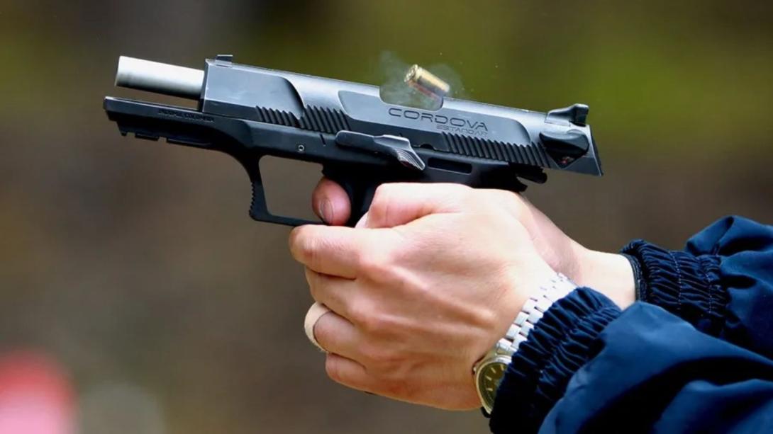 Controversia en el país por decisión de suspender la pohibición del porte de armas.