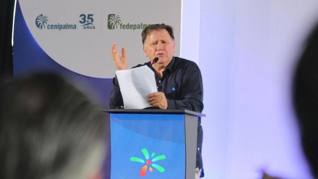 Indalecio Dangond, ministro de Agricultura.