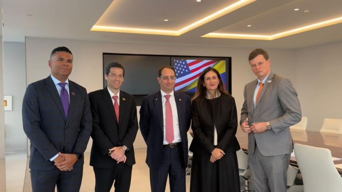  El Gobierno del presidente Abelardo De La Espriella avanza en su agenda para atraer inversión extranjera y fortalecer la actividad productiva, tras la confirmación de una inversión de US$1.000 millones de PepsiCo en Colombia durante los próximos cinco años.